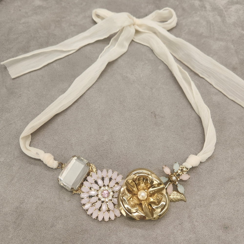 Statement Necklace Floral Beaded Chunky Pendant Jeweled Bow White Boho Artsy